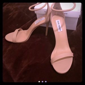 BRAND NEW STEVE MADDEN NUDE heels